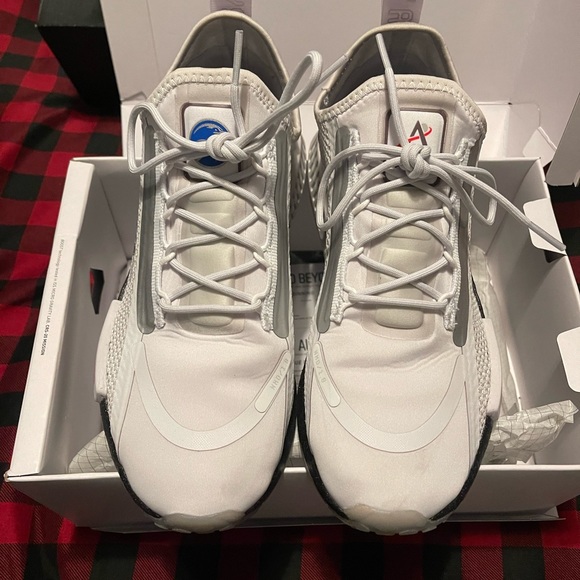 Adidas x NASA NMD_R1 - Picture 3 of 6